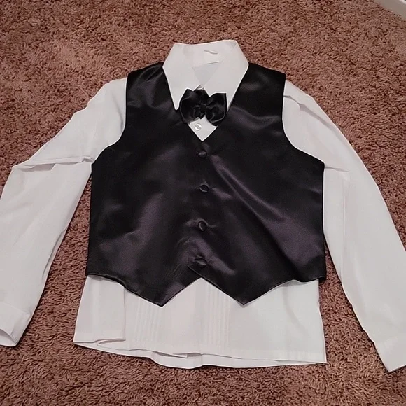 Boys Tuxedo - Picture 4 of 9